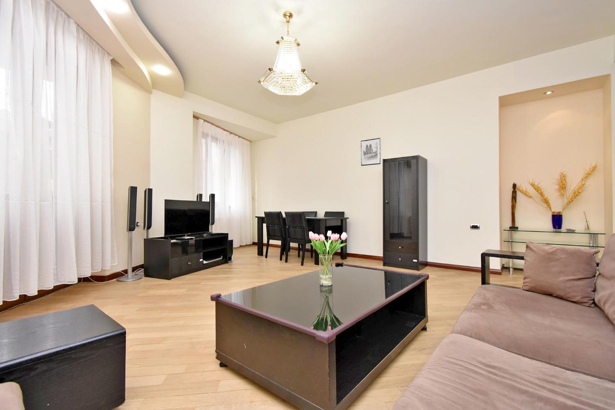 Lux 2 Bedrooms 2 Bathrooms , Open Balcony In The Center Of , Near Malibu Park