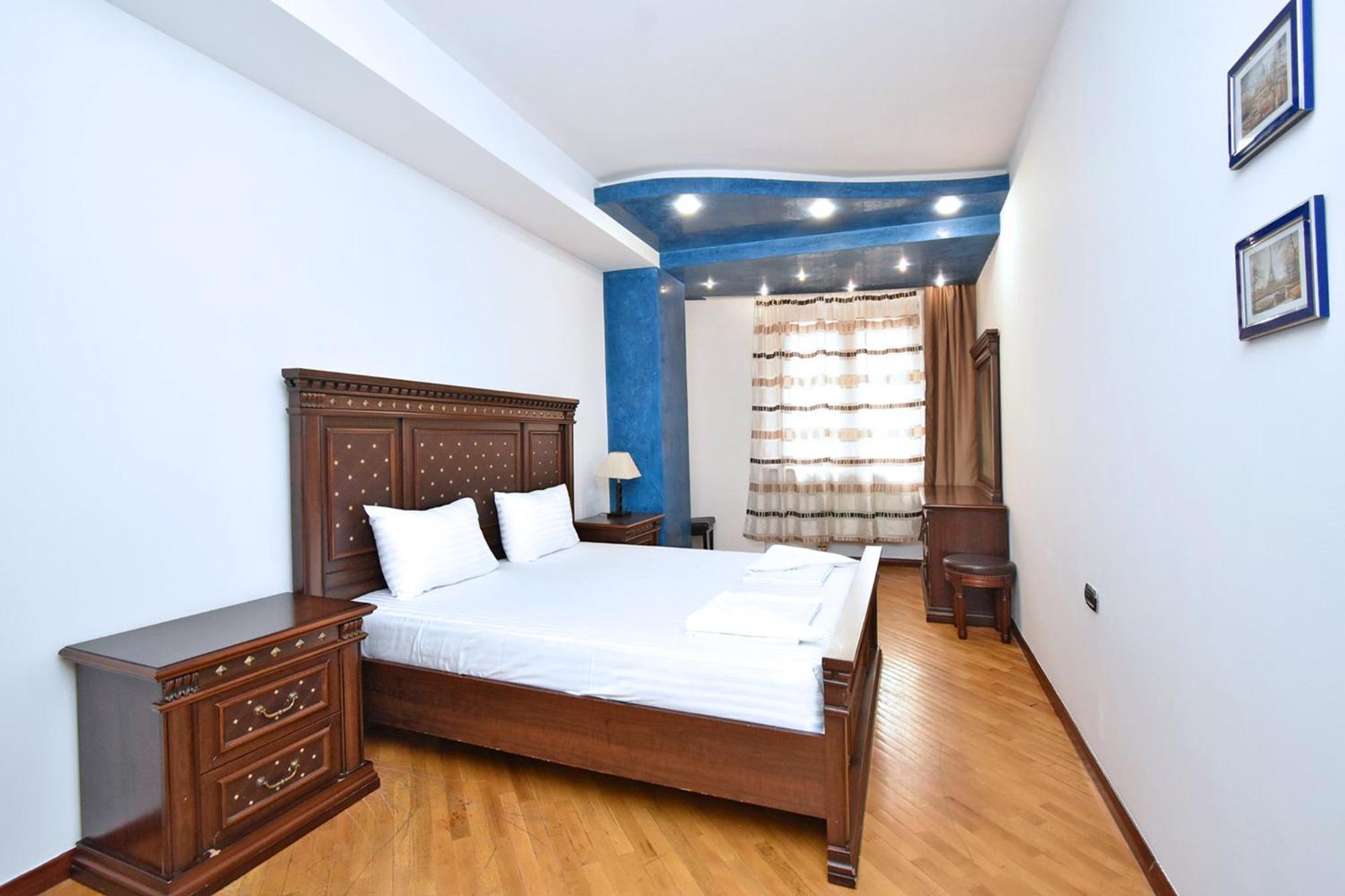 Lux 2 Bedrooms 2 Bathrooms , Open Balcony In The Center Of , Near Malibu Park *