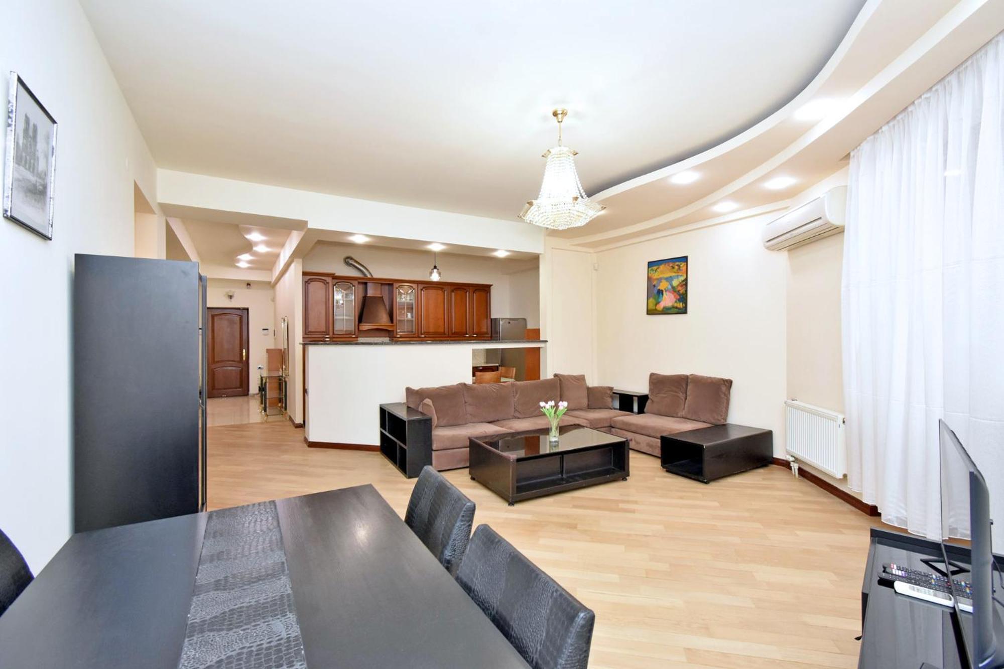 Apartment Lux 2 Bedrooms 2 Bathrooms , Open Balcony In The Center Of , Near Malibu Park *